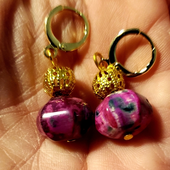 New Stunning Purple Fire Agate Rondelle Gold Earrings. - Picture 3 of 9